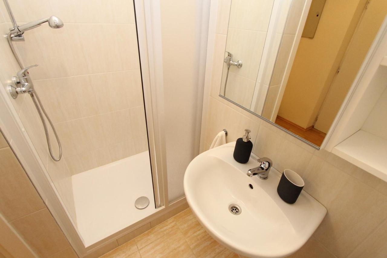 Zizka Home Apartments Прага Экстерьер фото
