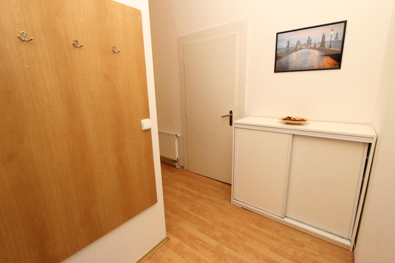 Zizka Home Apartments Прага Экстерьер фото