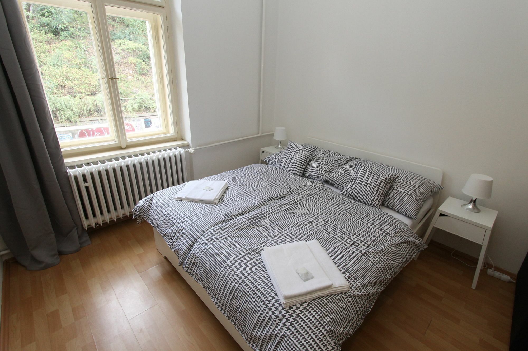 Zizka Home Apartments Прага Экстерьер фото